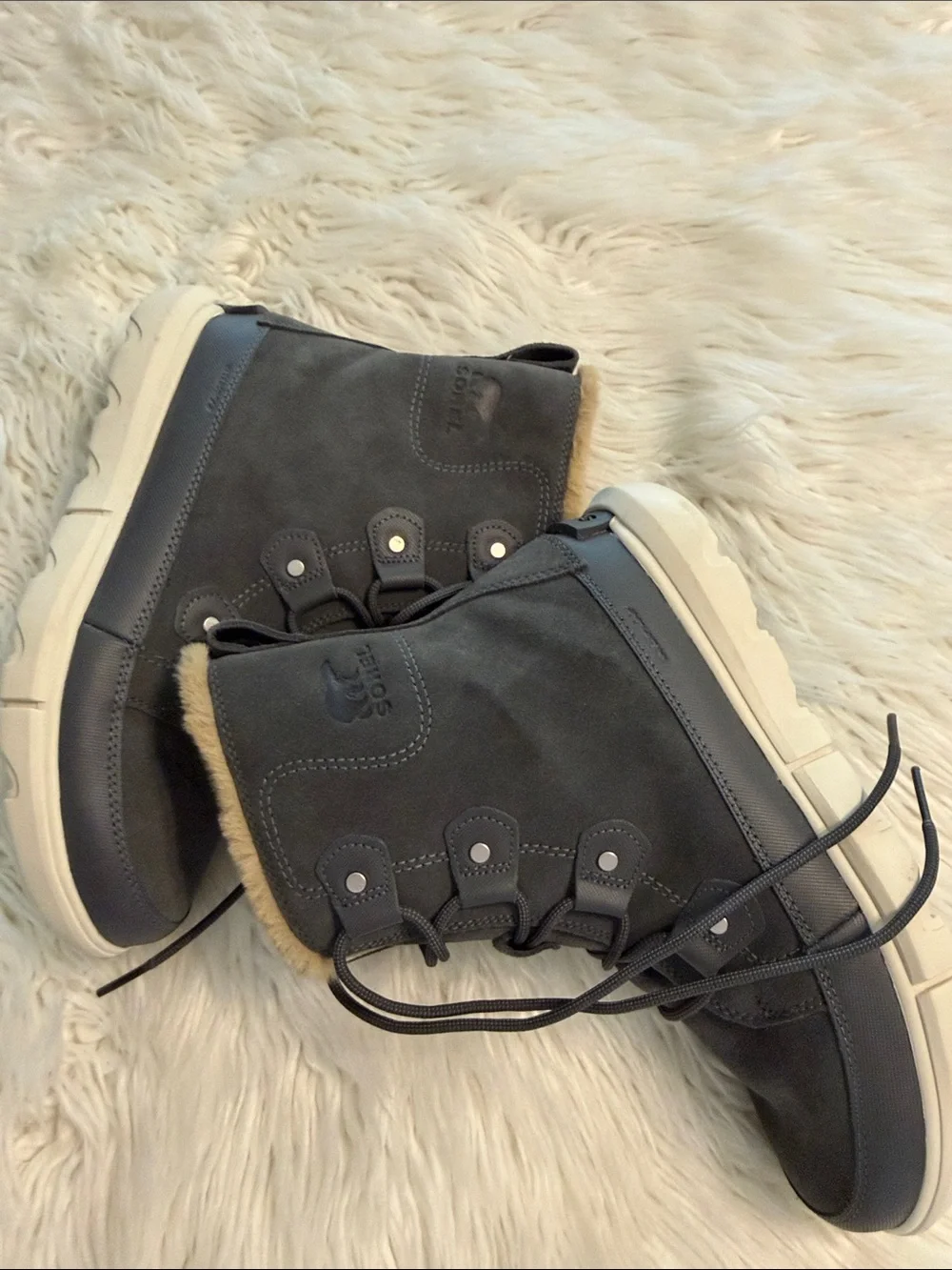 Sorel Charcoal Grey Suede Lace-Up Faux Fur Ankle Boots size 9.5 BNWOT see photos